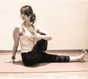 Posture-Yoga-torsion-Shantyoga